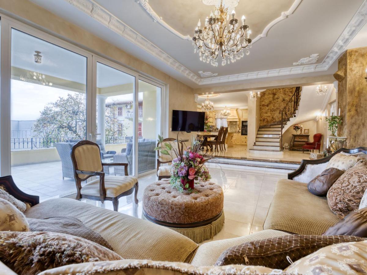 Palazzo By Interhome * Lovran