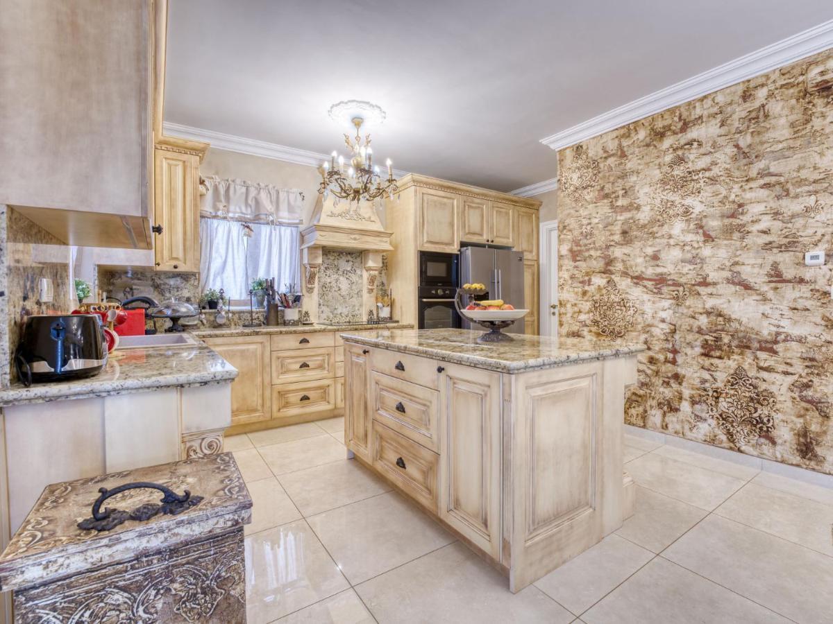 Vakantiehuis Palazzo By Interhome Lovran